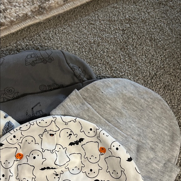 9 Carter's Assorted Baby Caps 0-6 mos clearing baby items. - Picture 5 of 7